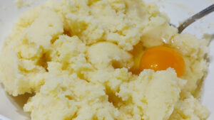 uovo e patate amalgamate