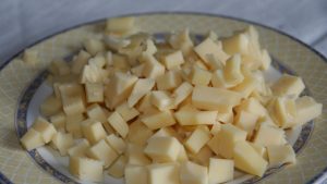 formaggio a dadini