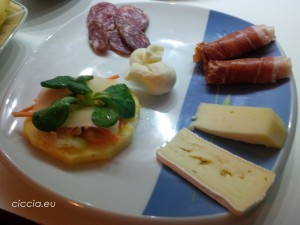 antipasto-con-ananas-prosciutto-e-formaggio