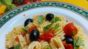 pasta olive e pomodorini