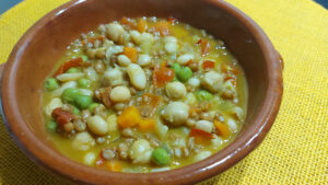 zuppa di legumi al curry