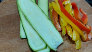zucchine e peperoni tagliati
