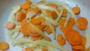 finocchi e carote cotti in padella 