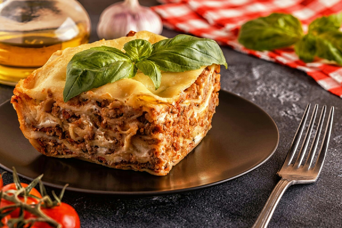 Quando la tradizione culinaria incontra il sapore autentico delle lasagne classiche alla bolognese fatte in casa